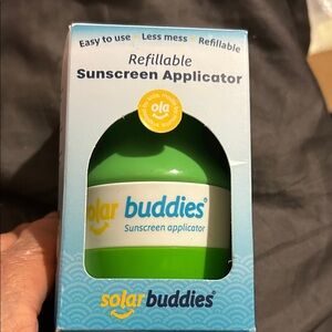 Green Sunscreen Applicator